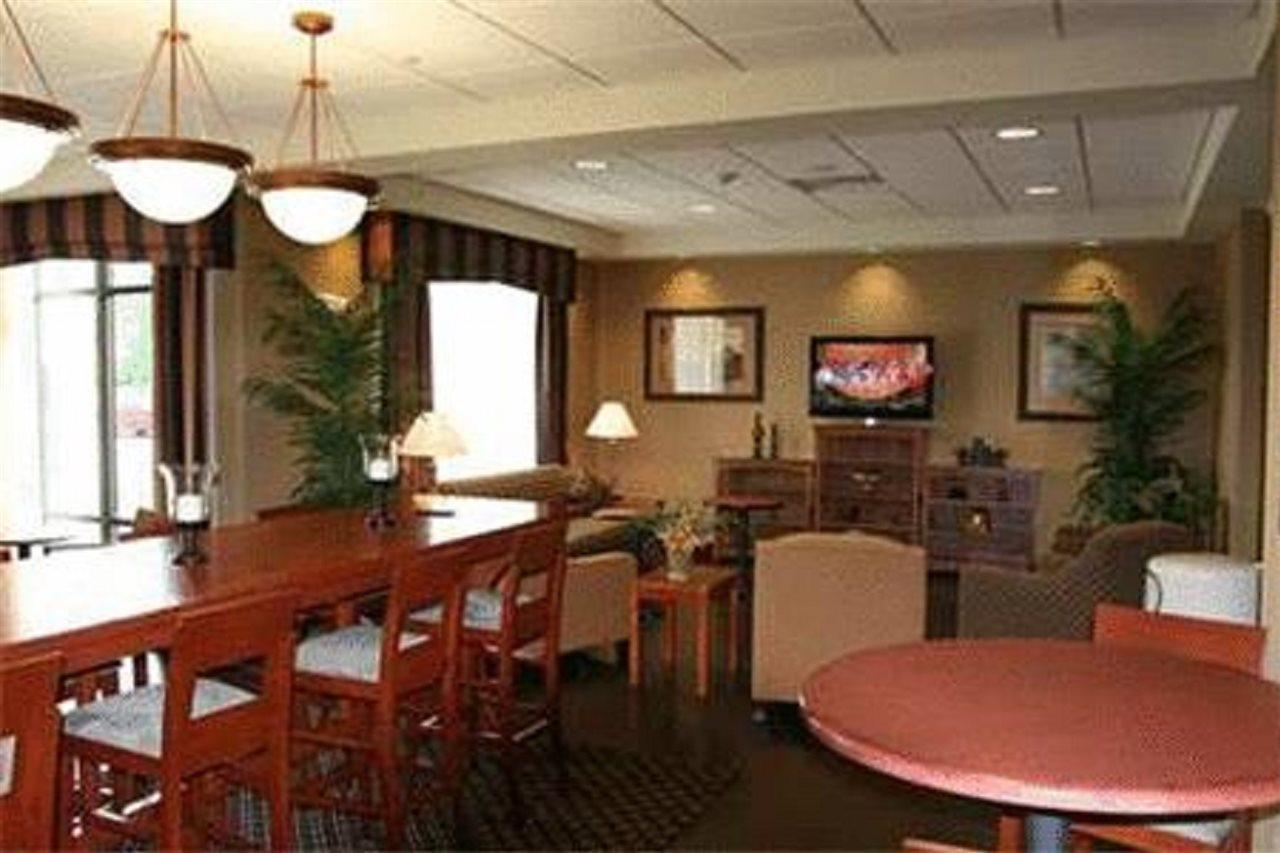 Hampton Inn Elkhorn Lake Geneva Area Eksteriør bilde