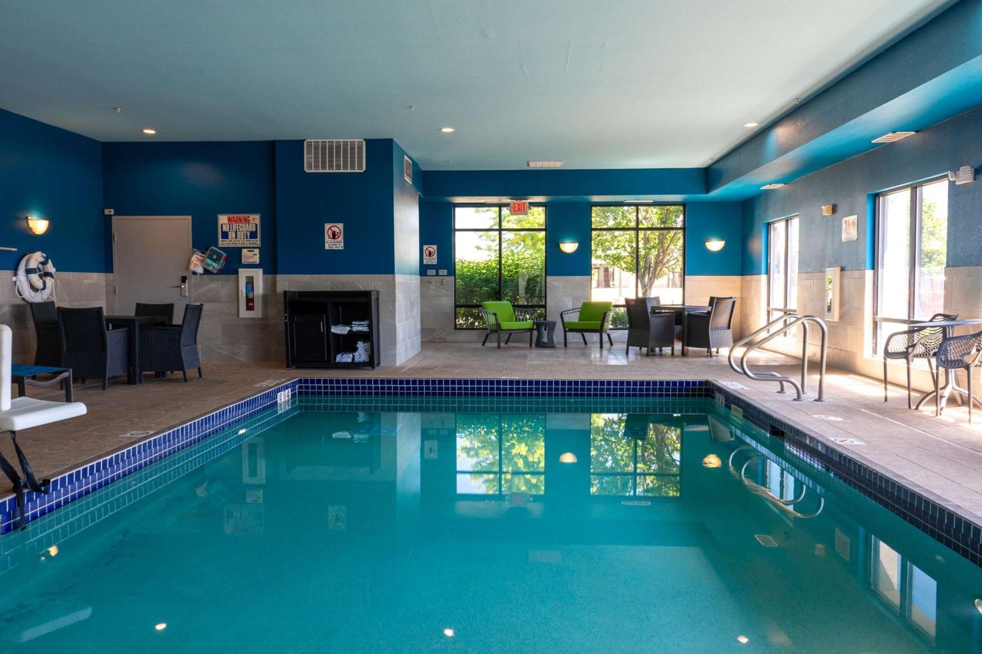 Hampton Inn Elkhorn Lake Geneva Area Eksteriør bilde