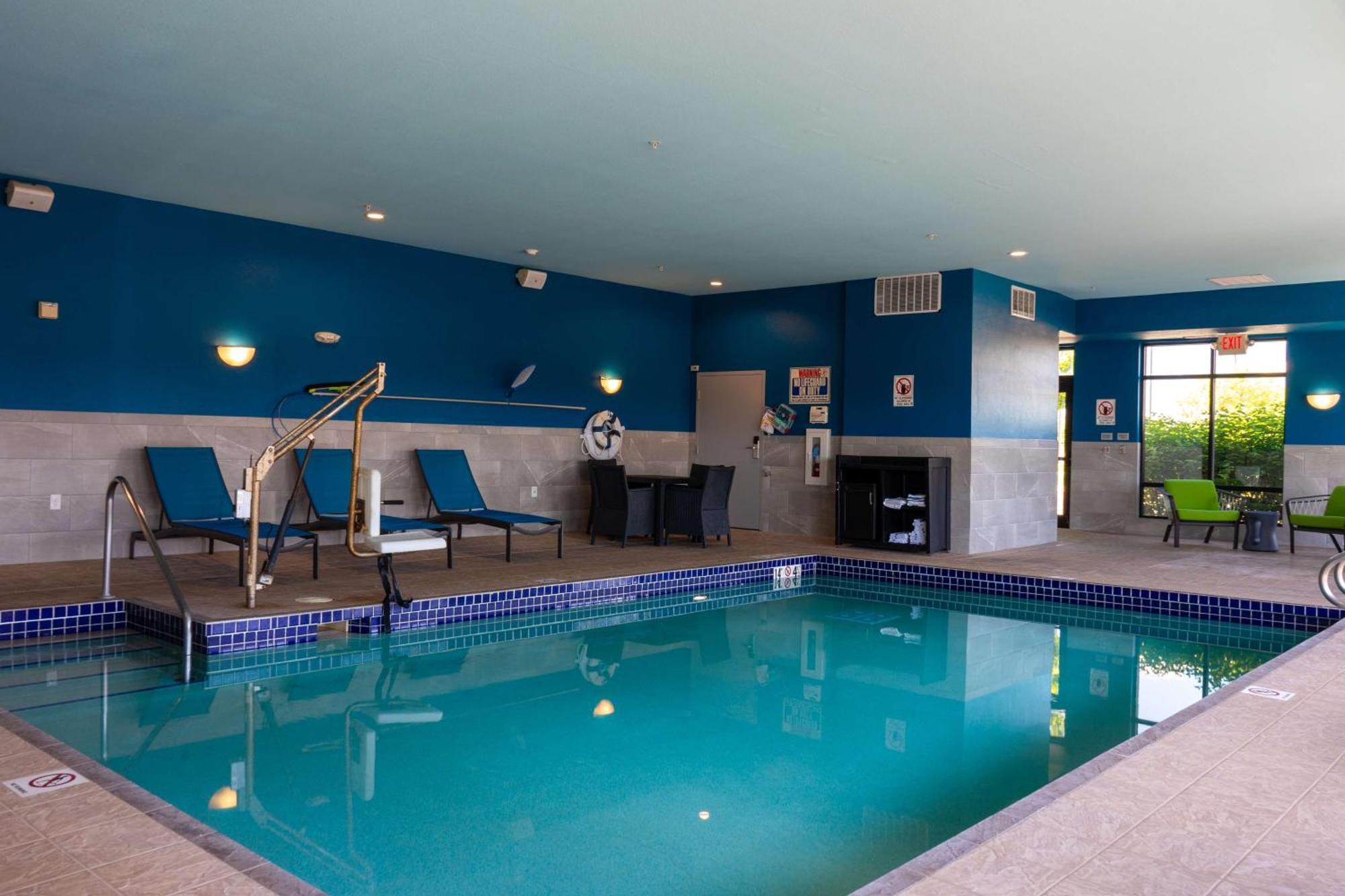 Hampton Inn Elkhorn Lake Geneva Area Eksteriør bilde